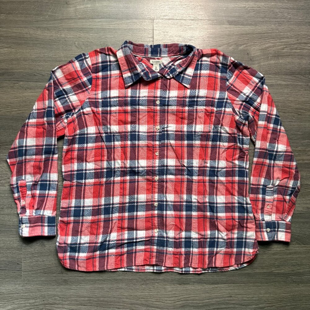 L.L. Bean Womenโs Scotch Plaid Flannel Shirt - Red/White/Navy